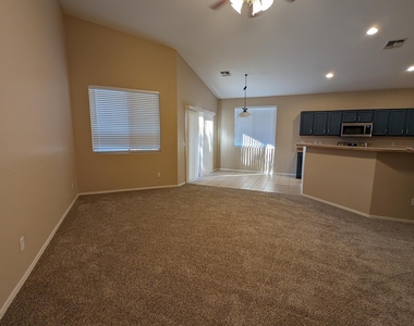 6216 S Opal Drive - Photo Thumbnail 3