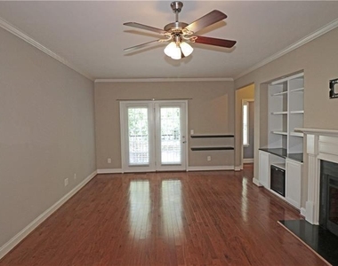 2902 Ashlyn Drive - Photo Thumbnail 2