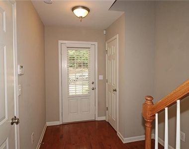 2902 Ashlyn Drive - Photo Thumbnail 1