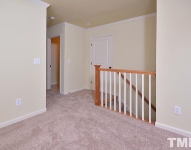 852 Queen City Crescent - Photo Thumbnail 22