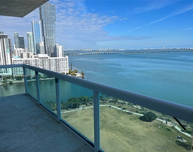 1800 N Bayshore Dr - Photo Thumbnail 13