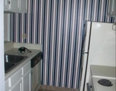 2009 Greene Street 109 - Photo Thumbnail 2