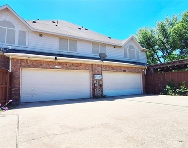 6731 Canterbury Drive - Photo Thumbnail 27