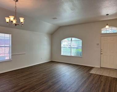 5101 Postwood Drive - Photo Thumbnail 2