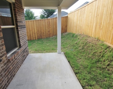 1416 Hidden Valley Drive - Photo Thumbnail 5