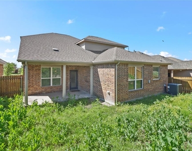 2136 Mulberry Drive - Photo Thumbnail 15