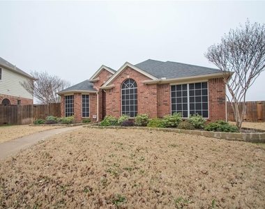 4721 Park Bend Drive - Photo Thumbnail 1