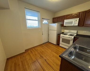 4611 N Spaulding Avenue - Photo Thumbnail 5