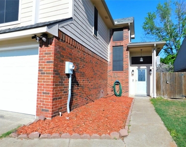 1139 Seneca Place - Photo Thumbnail 3