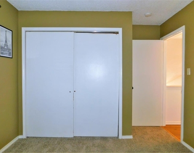 1139 Seneca Place - Photo Thumbnail 22