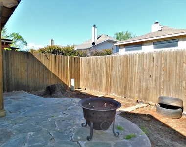 1139 Seneca Place - Photo Thumbnail 26