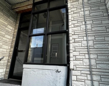 4616 Broadway - Photo Thumbnail 0