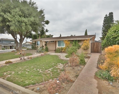 15305 Manzanares Road - Photo Thumbnail 2