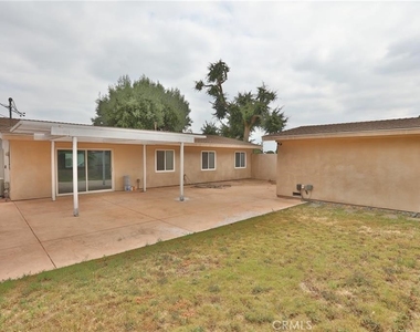 15305 Manzanares Road - Photo Thumbnail 22