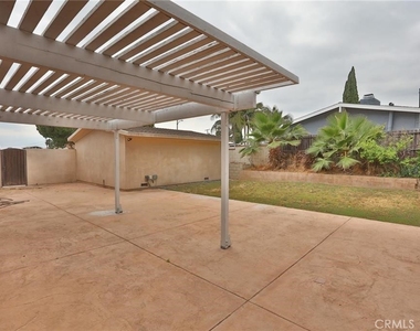 15305 Manzanares Road - Photo Thumbnail 18