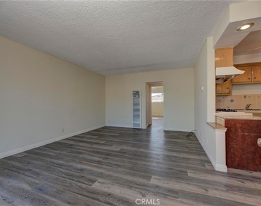 25910 Viana Avenue - Photo Thumbnail 1