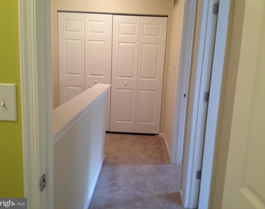 533 Mcmanus Way - Photo Thumbnail 11