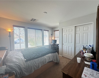 5830 W Agate Avenue - Photo Thumbnail 12