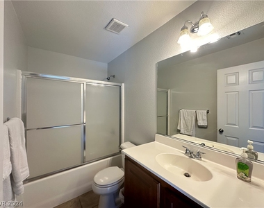 5830 W Agate Avenue - Photo Thumbnail 14