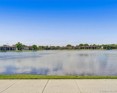 213 Lake Pointe Dr - Photo Thumbnail 23