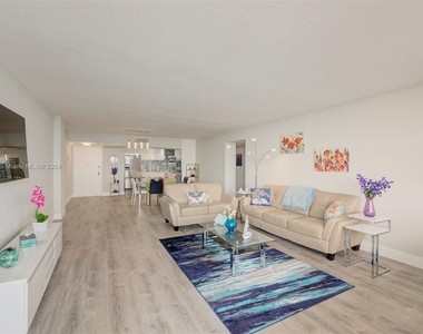 3725 S Ocean Dr - Photo Thumbnail 7