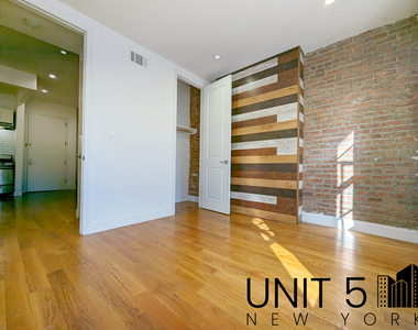 35 Furman Avenue - Photo Thumbnail 6