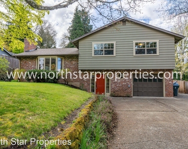 1590 Fernwood - Photo Thumbnail 0