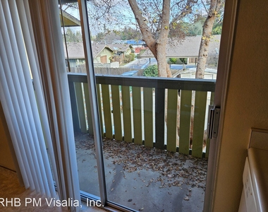 3321 W Hillsdale Ave - Photo Thumbnail 4