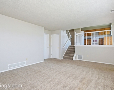 1255 Grass Valley Dr - Photo Thumbnail 10