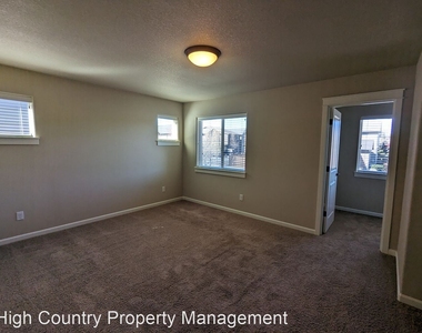 21044 Ne High Desert Lane - Photo Thumbnail 19