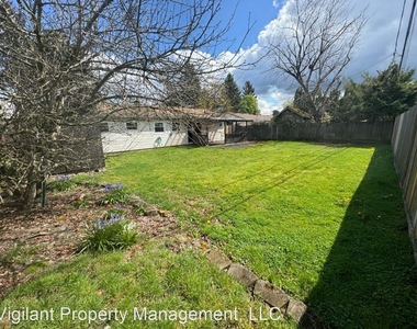 2123 Se 181st Ave - Photo Thumbnail 16