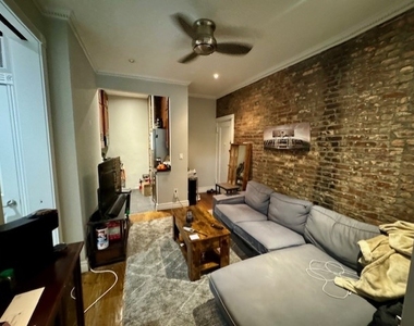 230 East 32nd Street - Photo Thumbnail 5