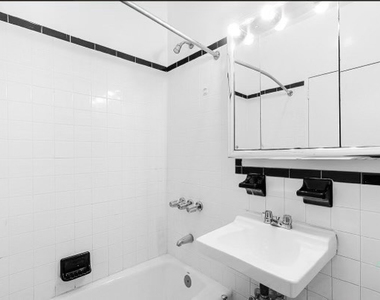 358 East 51st Street - Photo Thumbnail 3