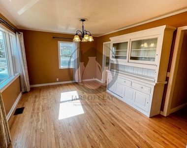 723 Se Miller Ave - Photo Thumbnail 10