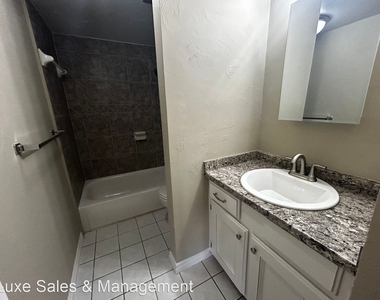 6036 Nw Expressway Unit C - Photo Thumbnail 12