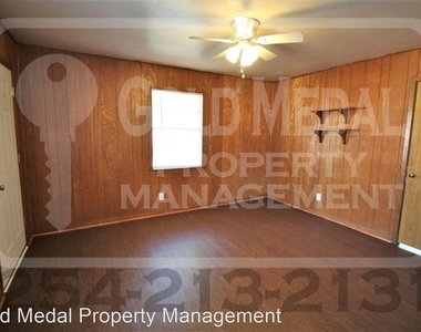 803 Pecan Circle - Photo Thumbnail 2