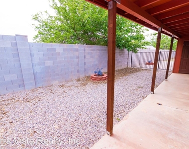 3799 E Foothills Dr - Photo Thumbnail 16