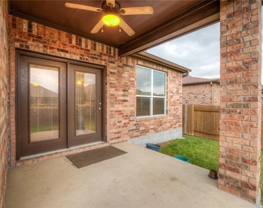 1412 Reklaw Ln - Photo Thumbnail 17