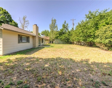 803 River Bend Dr - Photo Thumbnail 28