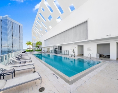 1300 Brickell Bay Dr - Photo Thumbnail 28