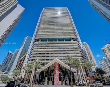 1300 Brickell Bay Dr - Photo Thumbnail 44