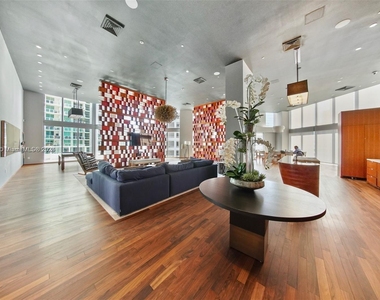 1300 Brickell Bay Dr - Photo Thumbnail 38