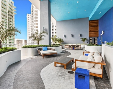 1300 Brickell Bay Dr - Photo Thumbnail 34