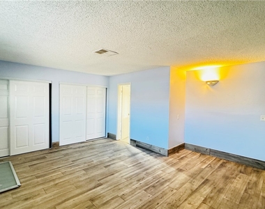 3090 Desmond Avenue - Photo Thumbnail 10