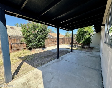 20818 N 31st Avenue - Photo Thumbnail 15