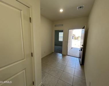 18461 N Los Gabrieles Way - Photo Thumbnail 15