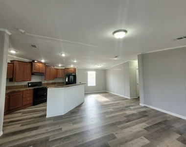 213 Tanglewood Dr - Photo Thumbnail 5