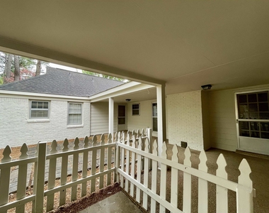 2420 Stratfield - Photo Thumbnail 26