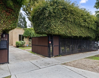 1026 N Laurel Ave - Photo Thumbnail 6