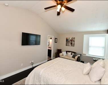 5060 Silver Sands Avenue - Photo Thumbnail 21